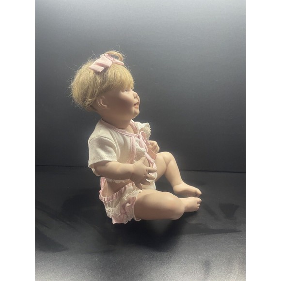 1993 Ashton Drake Galleries "Cute as a Button" Porcelain Doll Titus Tomescu - Picture 4 of 8
